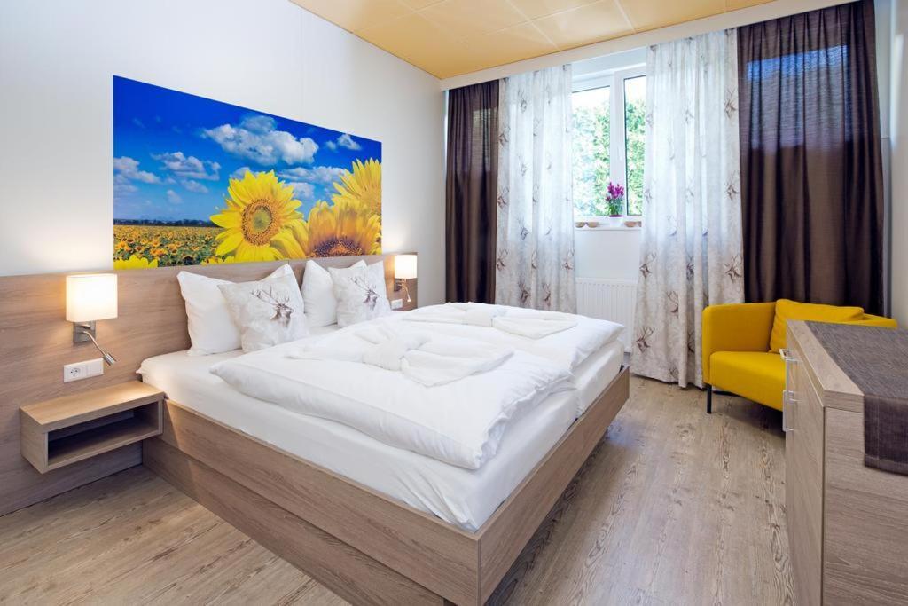 Cafe Lounge Traisen Bed and Breakfast Esterno foto