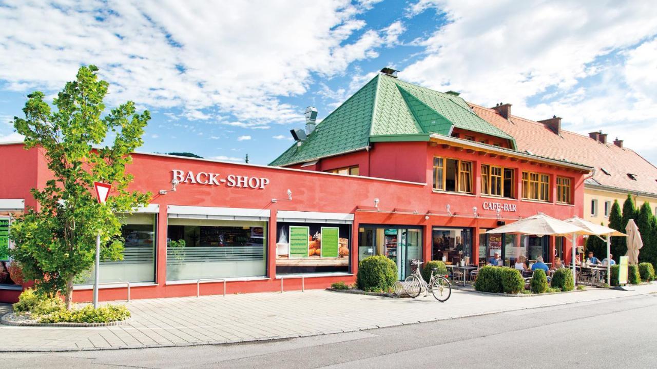 Cafe Lounge Traisen Bed and Breakfast Esterno foto